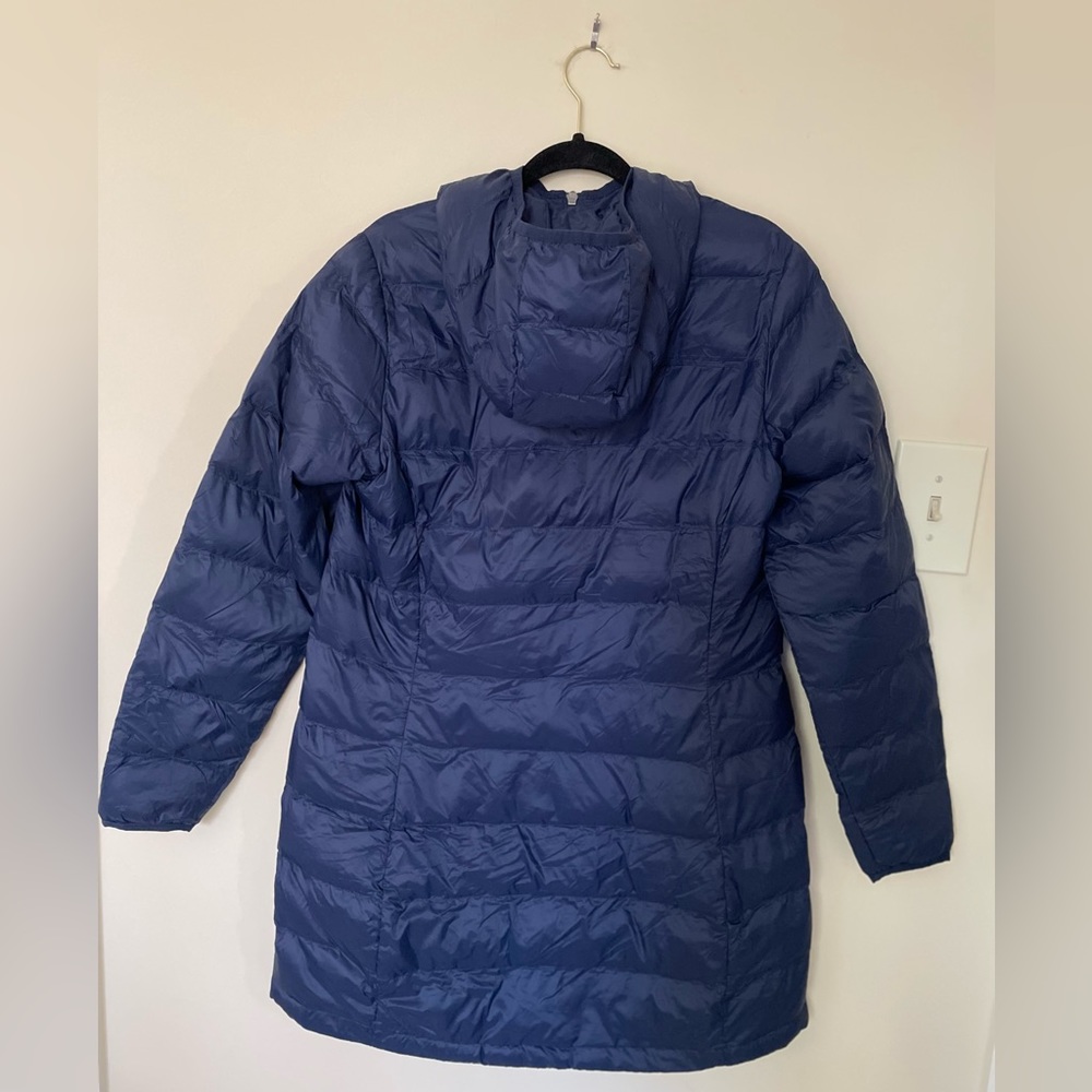 New! Amazon Essentials Packable Coat - image 2